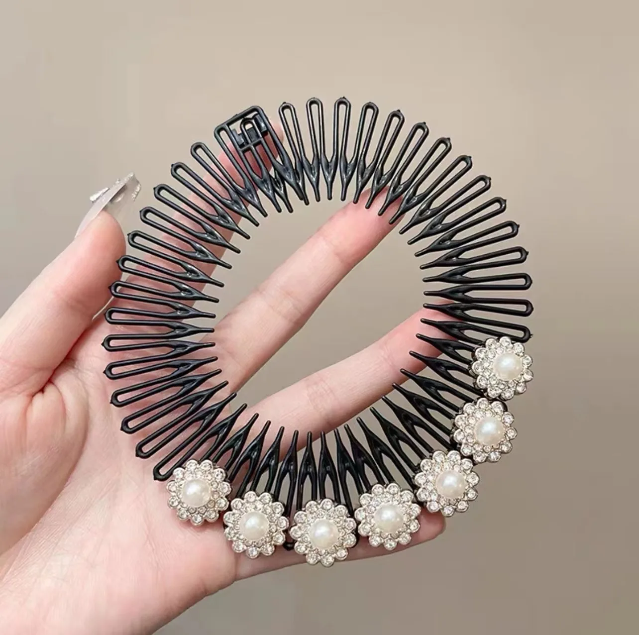 Заколка для волос с жемчужинами и бабочками