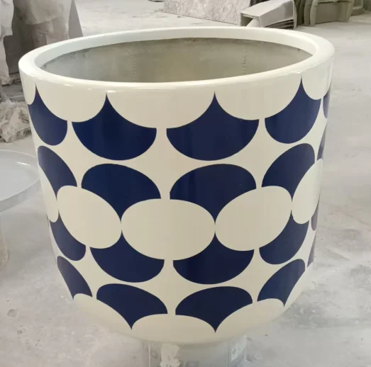 2025 Factory Direct Sales American Design Light Weight Environmental Outdoor Large Round Fiberglass Flower Pots