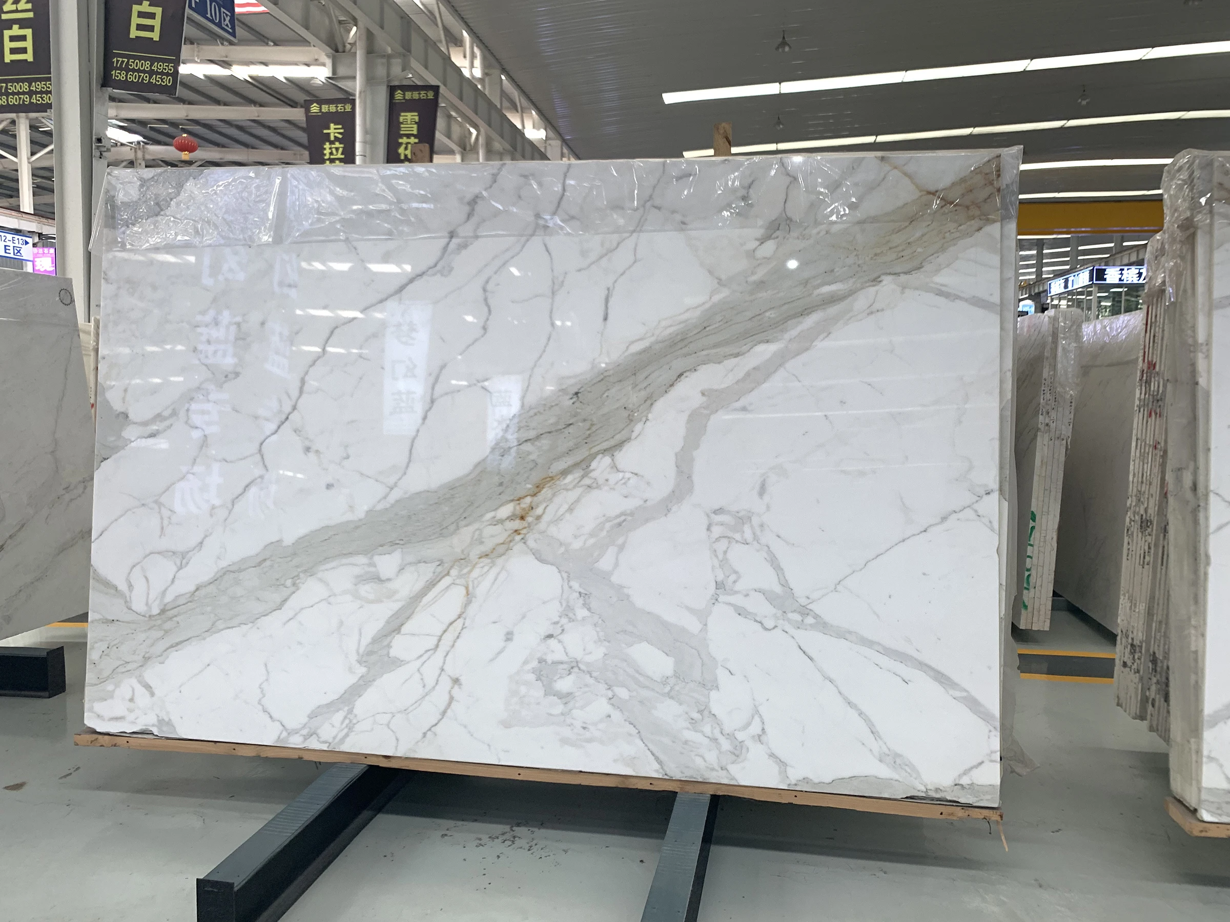 Italian Marble Price  White Marble Slabs Polished Calaccata Gold Luxurious Interior Decoration