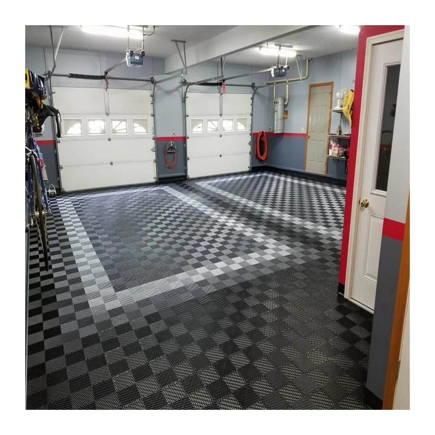 PP   Plastic Flooring Anti Slip Interlocking Drainage Garage Floor Tiles