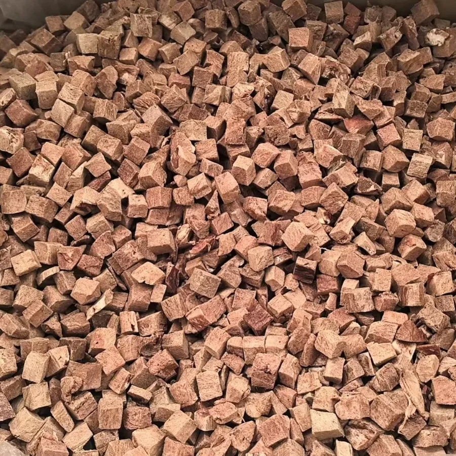 Yunwei Organic Freeze-Dried Chicken Cubes Eco-Friendly High-Protein Free-Range Pet Food Treats for Cats Meat-Based Dry Food supplier