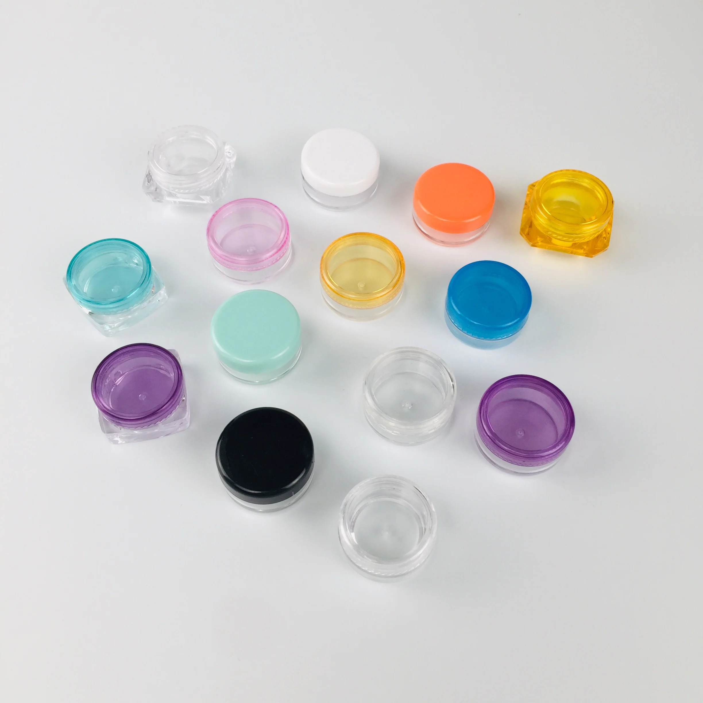 60pcs 3 Gram / 3ML Empty Sample Containers with Lids, Plastic Small Pot Jars  Clear Tiny Makeup Cosmetic Containers for Creams, Eye Shadow, Powder,  Jewelry