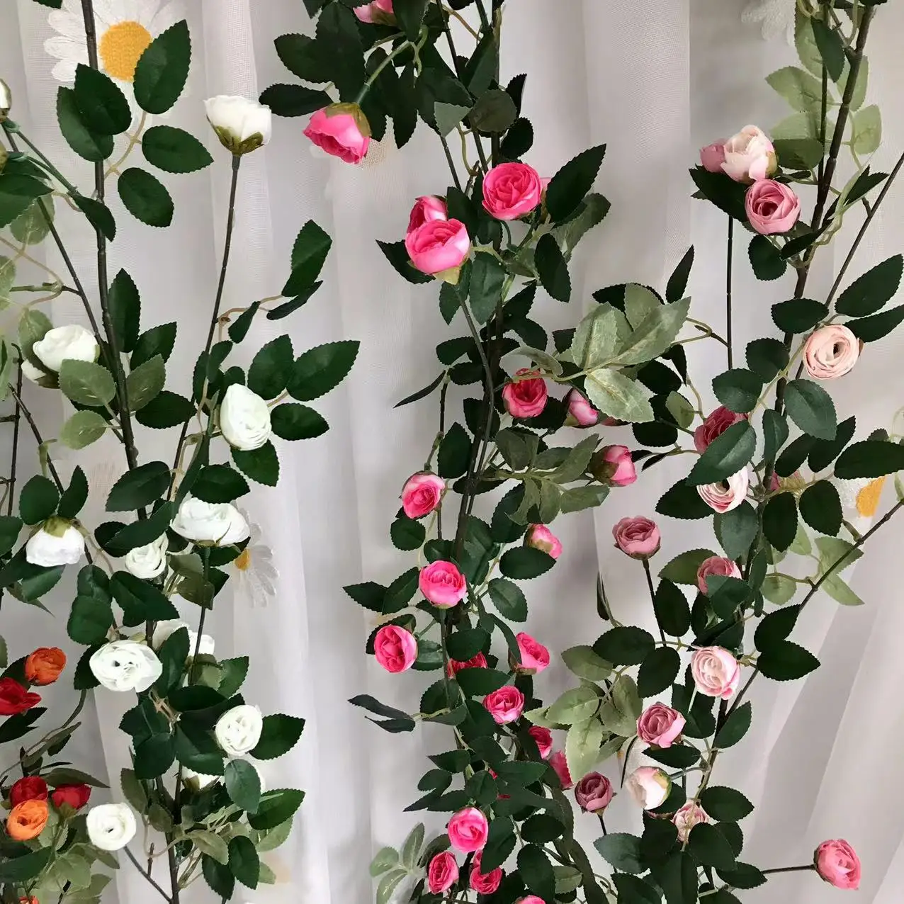 Wholesale Artificial Rose Garlands Rose Vine Plants Ivy Artificial Rose