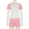 Traje rosa de manga corta