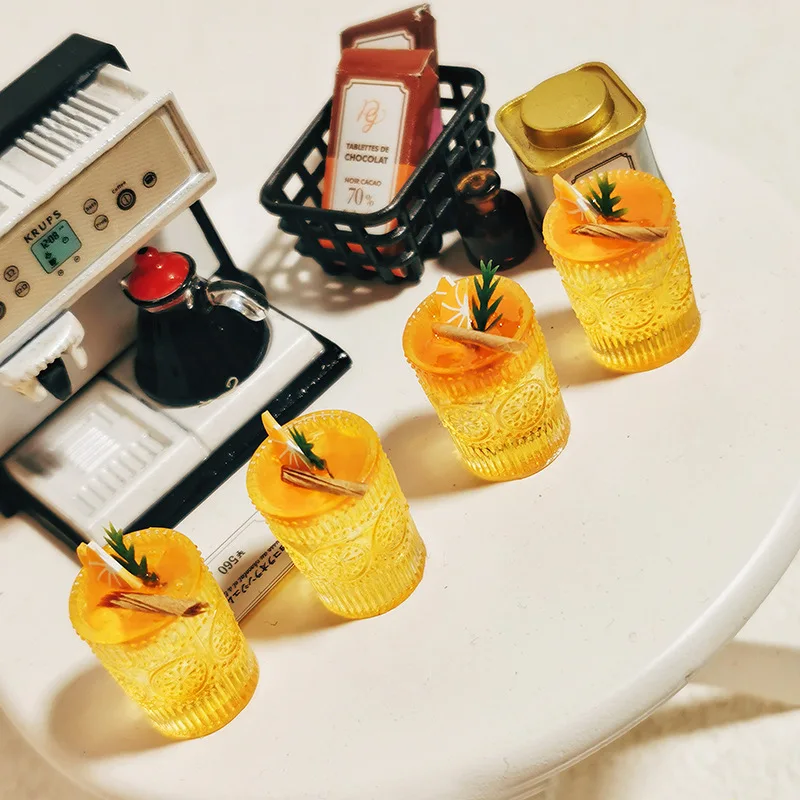 Set Mini Goûter 1/12 – 9 Gâteaux, 3 Boissons, Présentoir Argenté, Pour Maison De Poupée