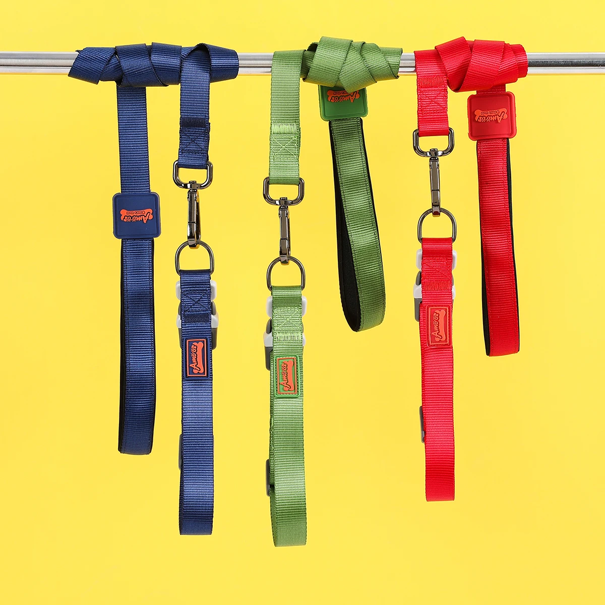 Luxury Multifunctional Nylon Dog Leash Set Adjustable Pet Anti-Explosion Collar Rivet Decoration Solid Polyester Sustainable