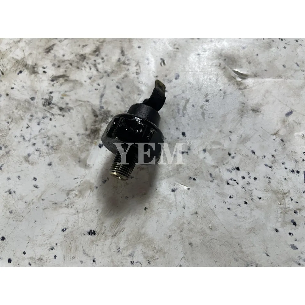 Original Factory Quality OEM Oil Pressure Sensor For Mitsubishi L3E