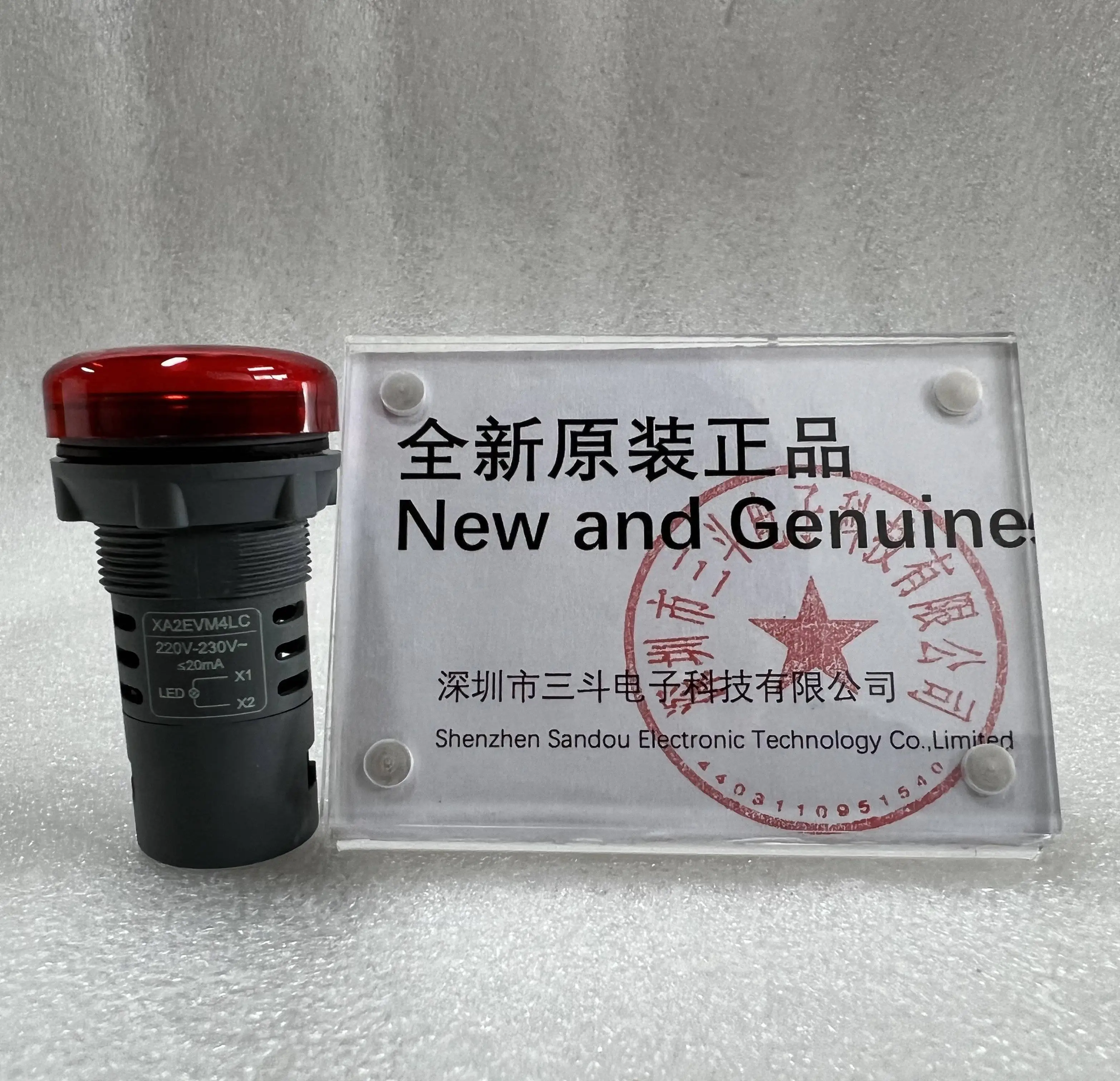 Schneider LED Indicator Light Red XA2EVM4LC Schneider LED Indicator Light Red XA2EVM4LC