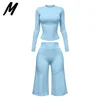 Completo Blu con Maglia a Maniche Lunghe e Pantaloni Capri