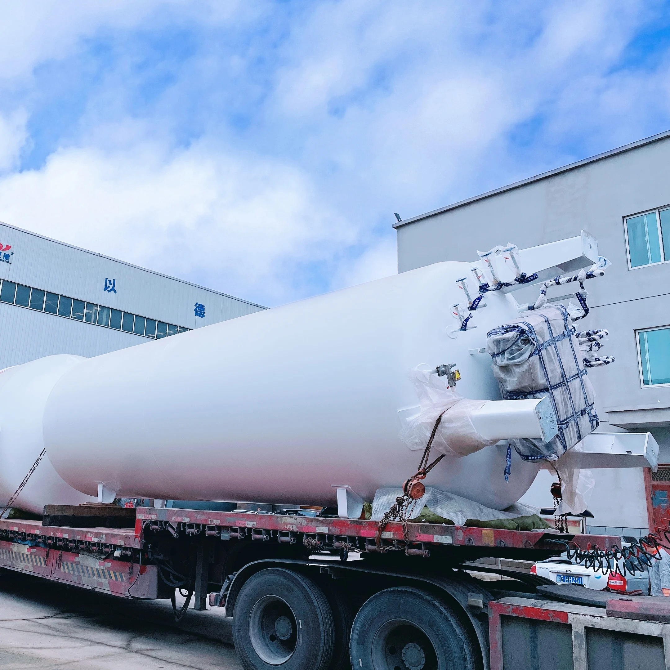5M3 Manufacturer Wholesale  Stationary Vertical LNG Storage Tank Cryogenic Liquid Natural Gas Storage Tank
