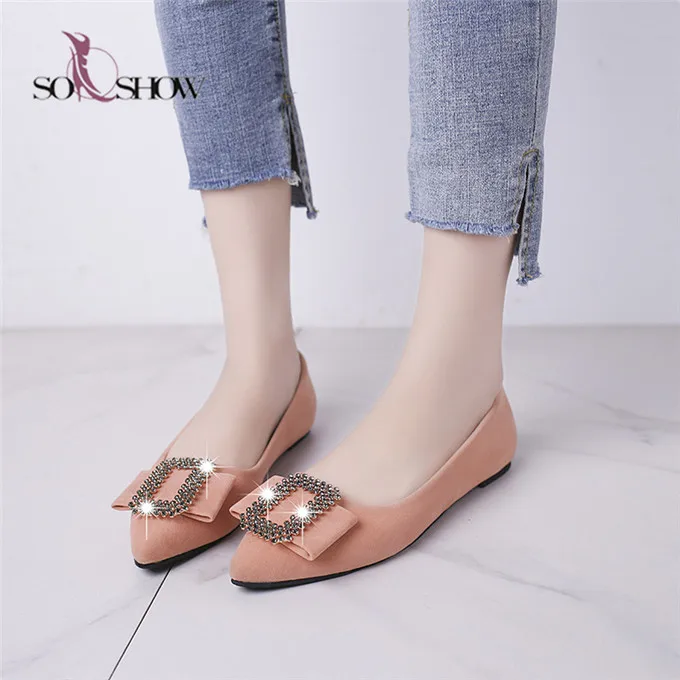 
Удобная женская обувь на плоской подошве с пряжкой 