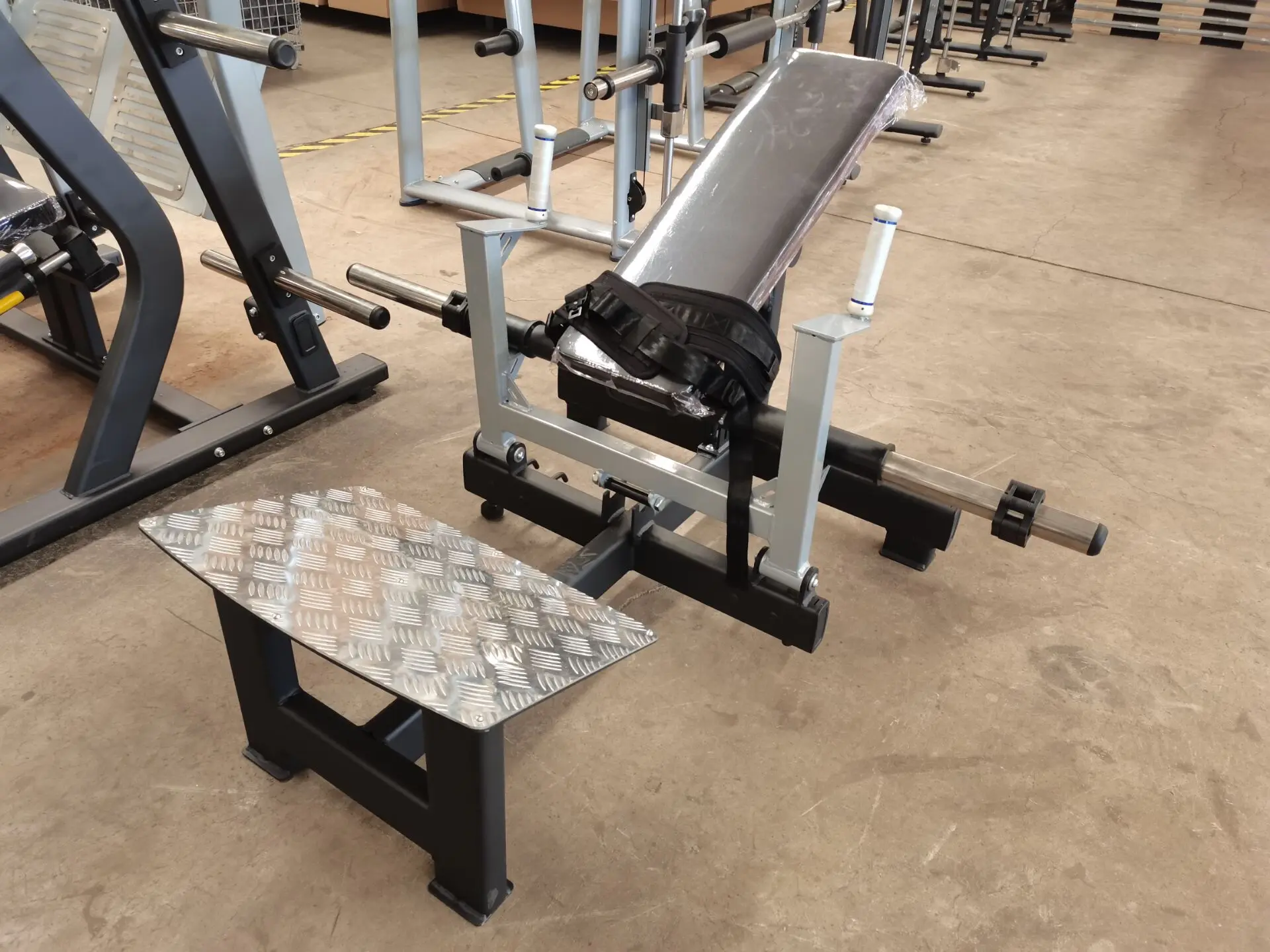 ヒップスラストマシン グルートドライブ グルートブリッジマシン