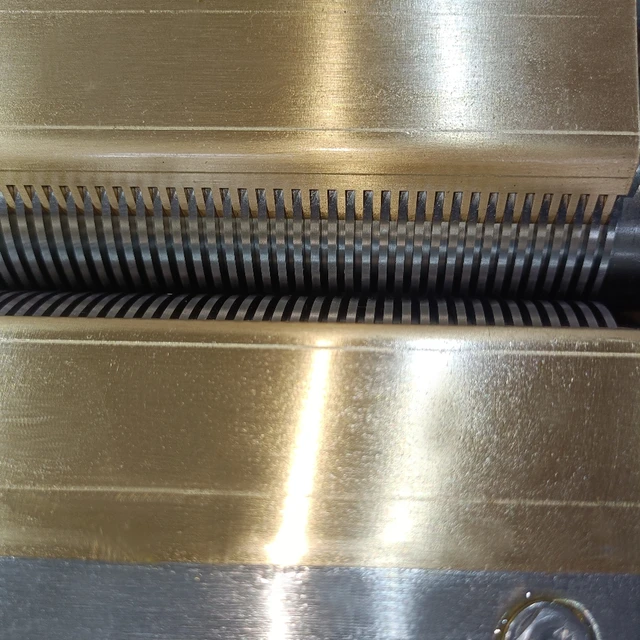 Good Supplier SS304 for Monde Nissin Cup Noodle Cutter for Instant Ramen Production Line 4