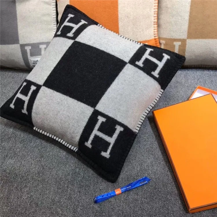 Wholesale Letter H Cushion Cover,H Design Cushion Luxury,Letter H