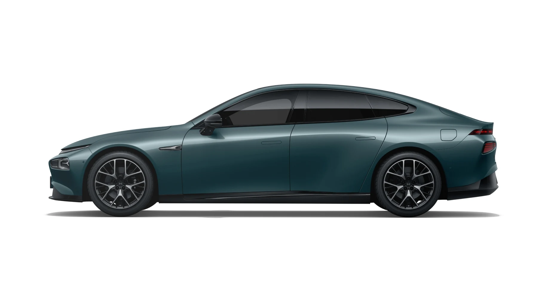 2024 Sport Xpeng Sedan P7i 550KM Pro Fast Charging 5 Seater