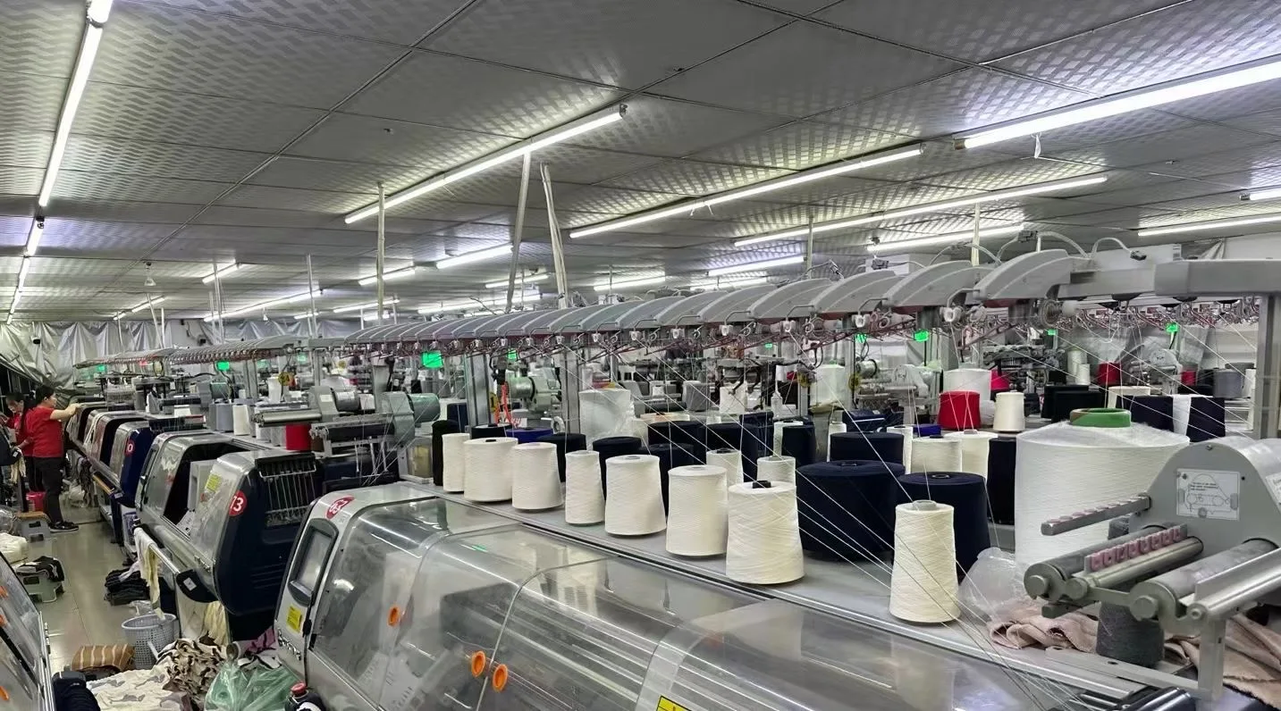 Shanghai Cengluandiezhang Garment Factory