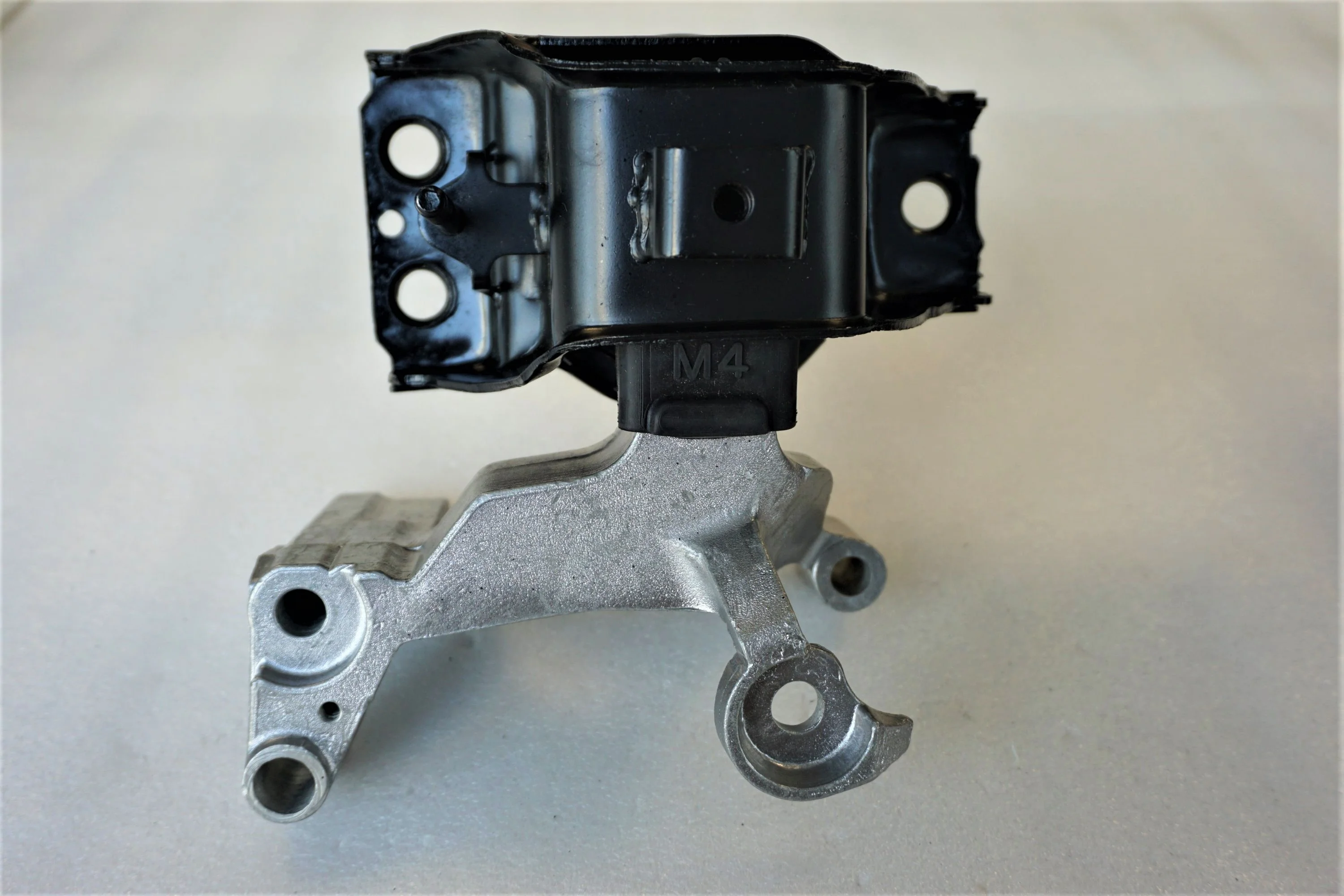 ラクナニッシュ onegravity TATSUYAOCONOGI® チャンキーミッドカットスニーカー