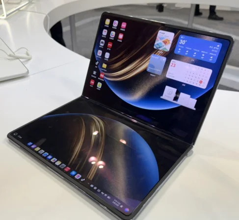 2025 HUAWEI MateBook Fold: 18