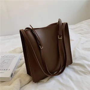 Vintage Large Capacity Women's Bag New Fashion Shoulder Bag Popular Tote Bag