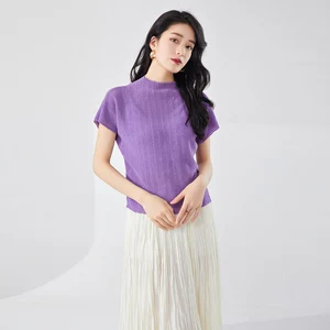 2025 Summer Korean Style Bottoming Large Size Short-Sleeved T-Shirt Loose Casual Solid Color Pleated Women's Fine Glitter Top