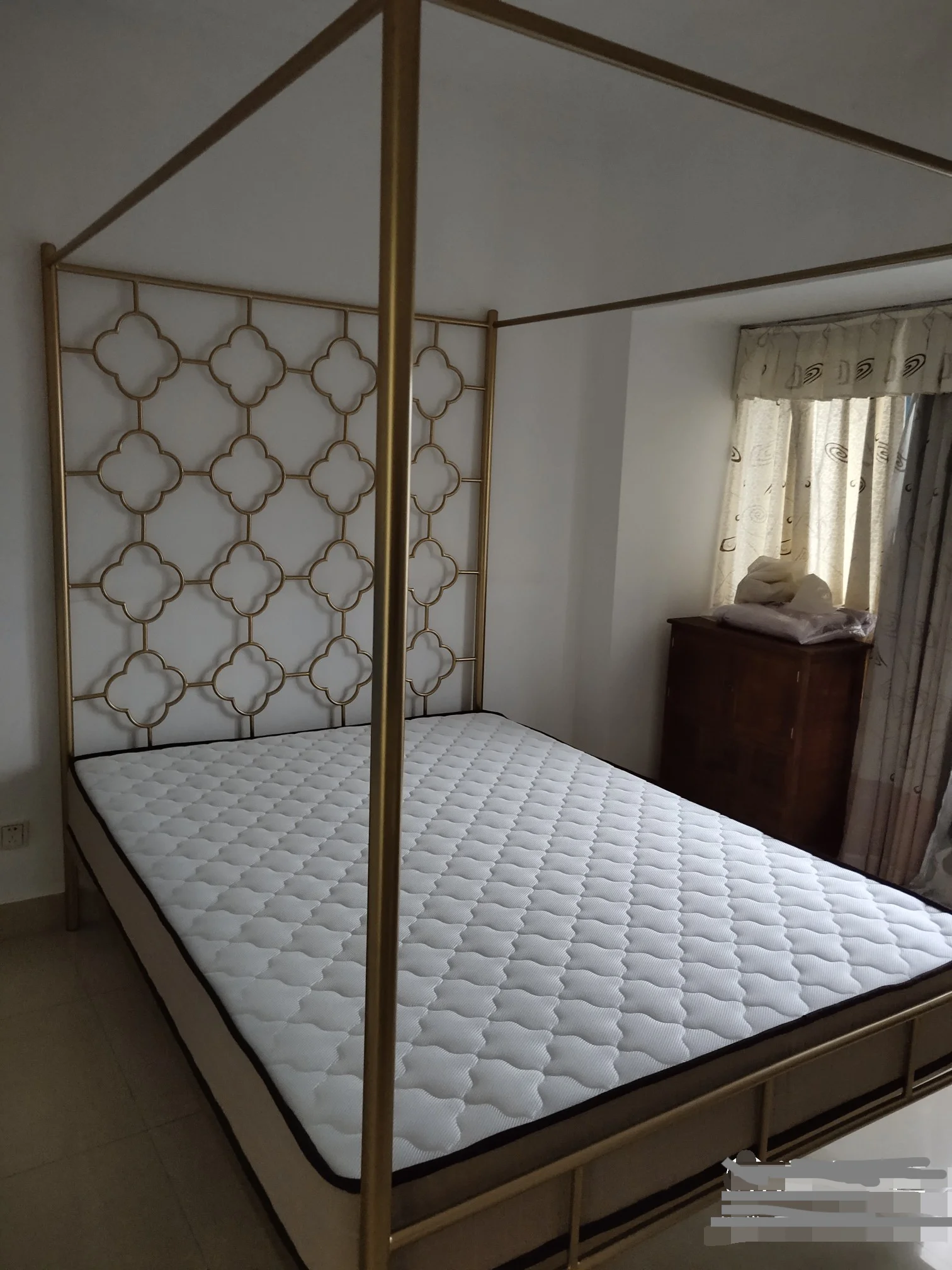 メタルベッドフレーム クイーンサイズ 四柱式キャノピーベッド ヘッド