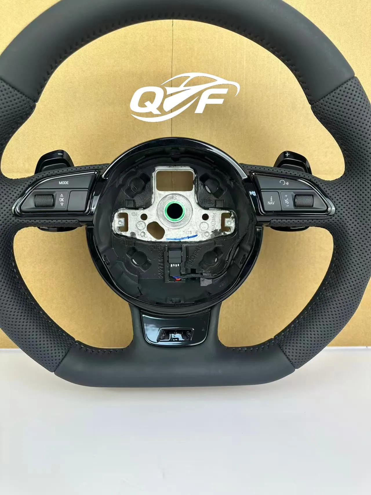 アウディ A3 A4 A5 A6 C6 C7 S3 S4 S5 S9 B8 B9 Q5 Q7 RS3 RS5 TT用 RS