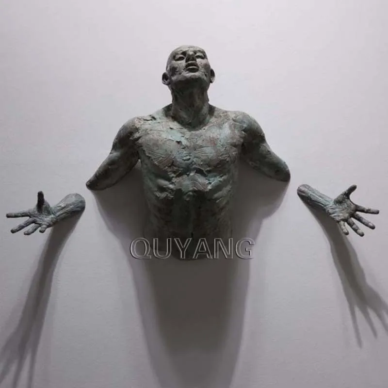 QUYANG屋外金属現代アートブロンズ壁彫刻等身大金属顔像Matteo