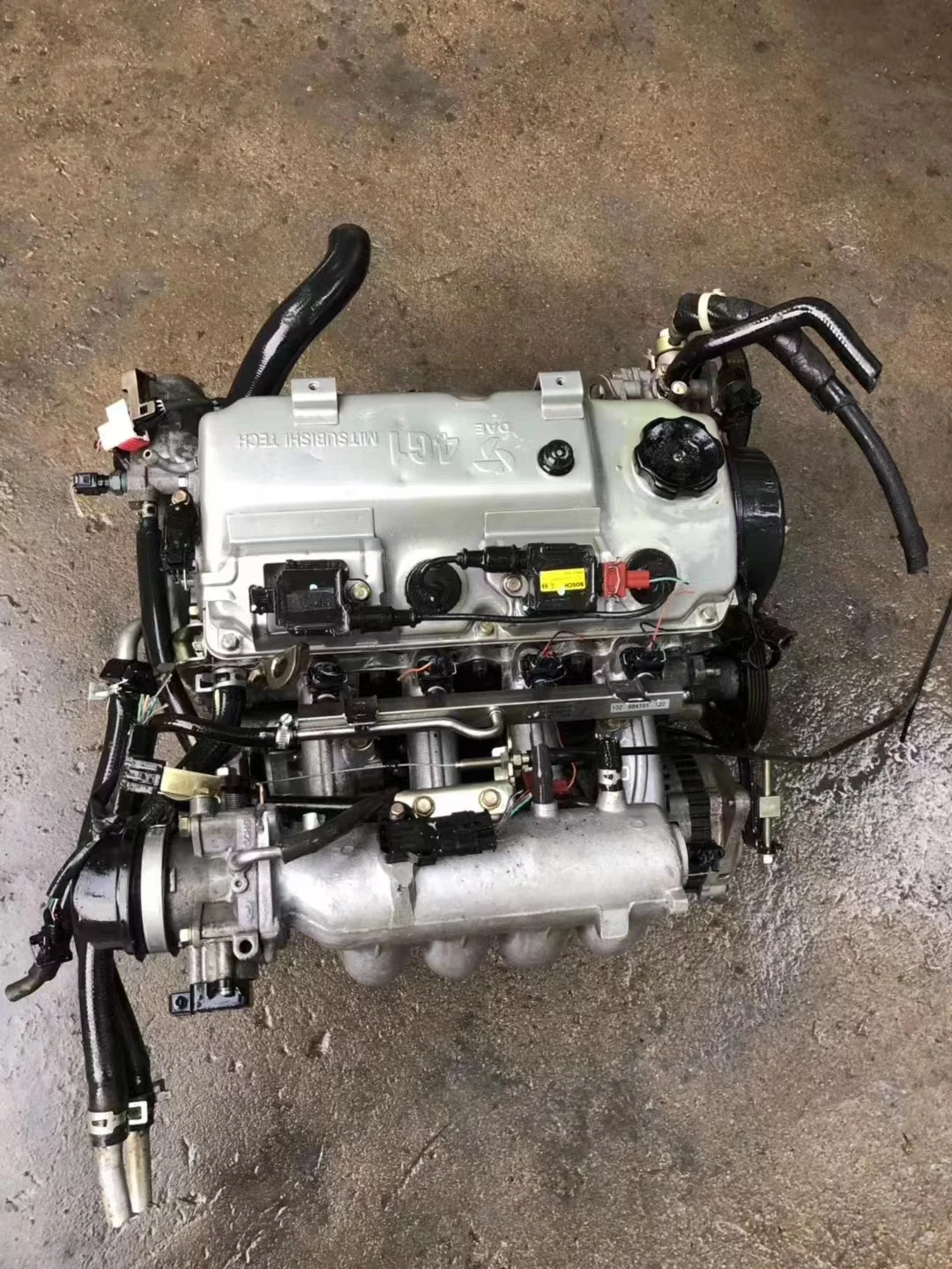 ミツビシ用中古オリジナル4G13エンジン（低走行距離、ディーゼル）