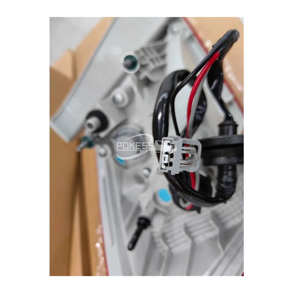 84078119 84070681 23374906 GM2805124 Taillight R — 5