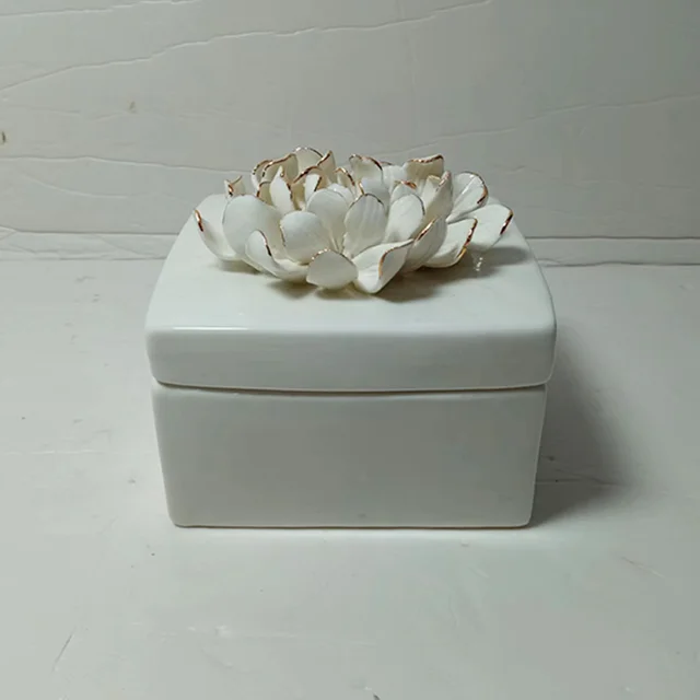 Handmade White Ceramic Jewelry Case Enamel Angel Figurine Glazed Ring Holder Trinket Jewel Box Gilded Flower Lid Wedding