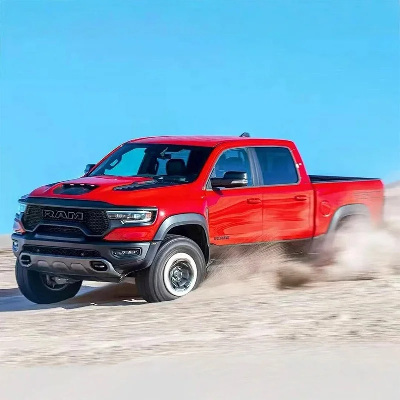 トラクションホビー KM 1/8 スケール ダッジ RAM 1500 RC ピックアップ