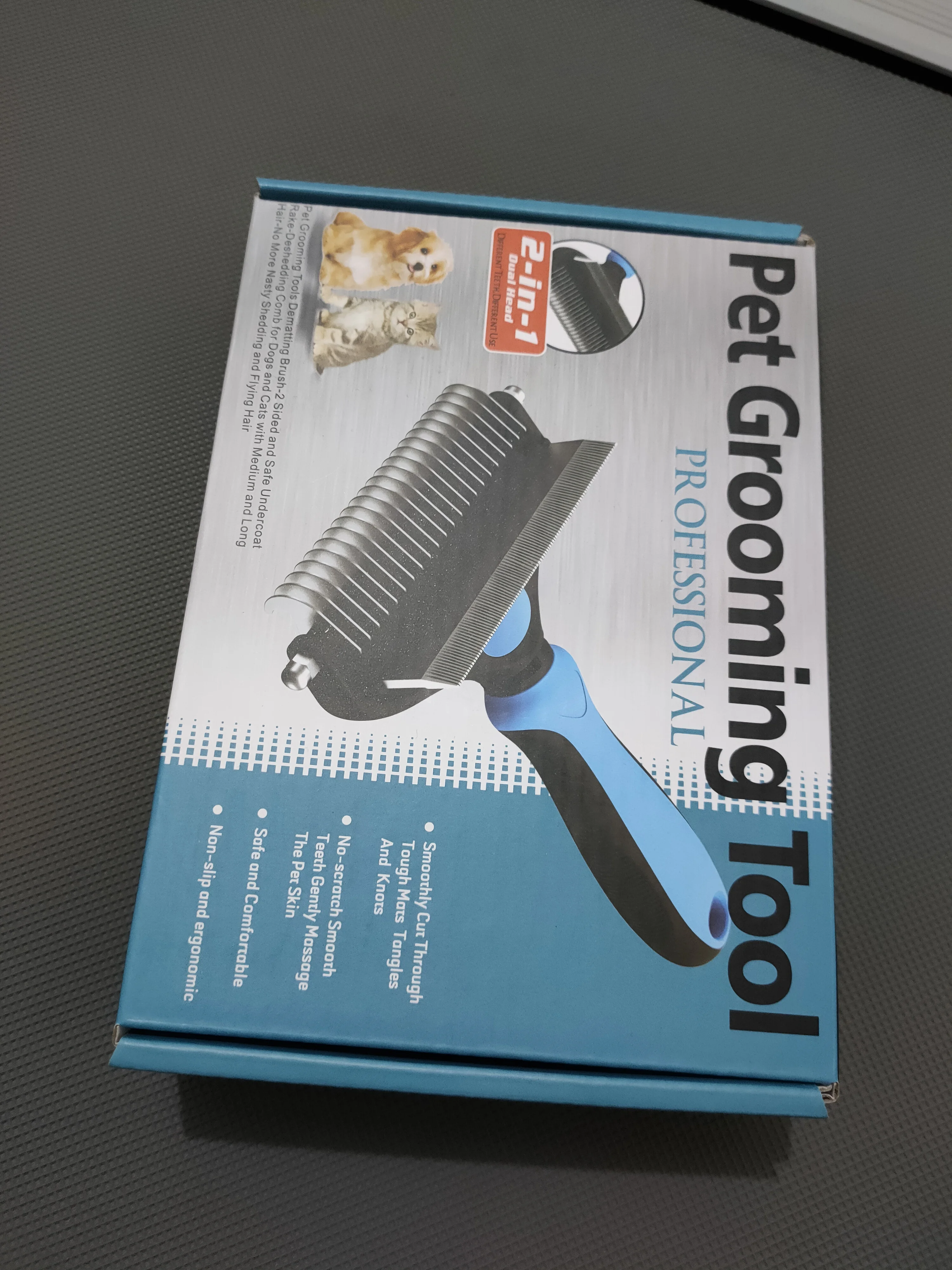 Comfortable 2 in 1 Deshedding Tool Pet Grooming Brush for Dogs and Cats