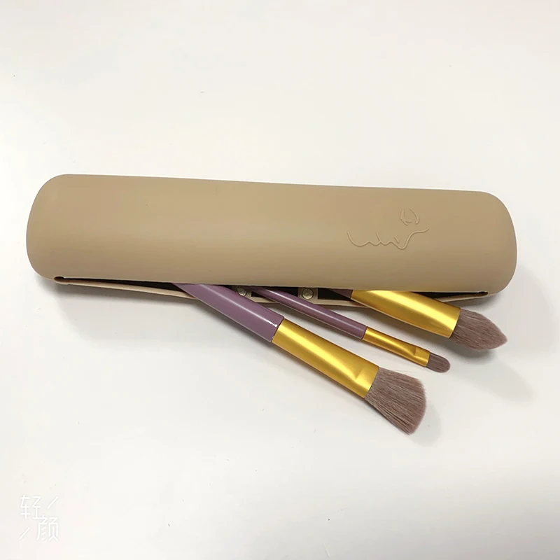 Магнитный силиконовый переносной держатель для косметических кистей