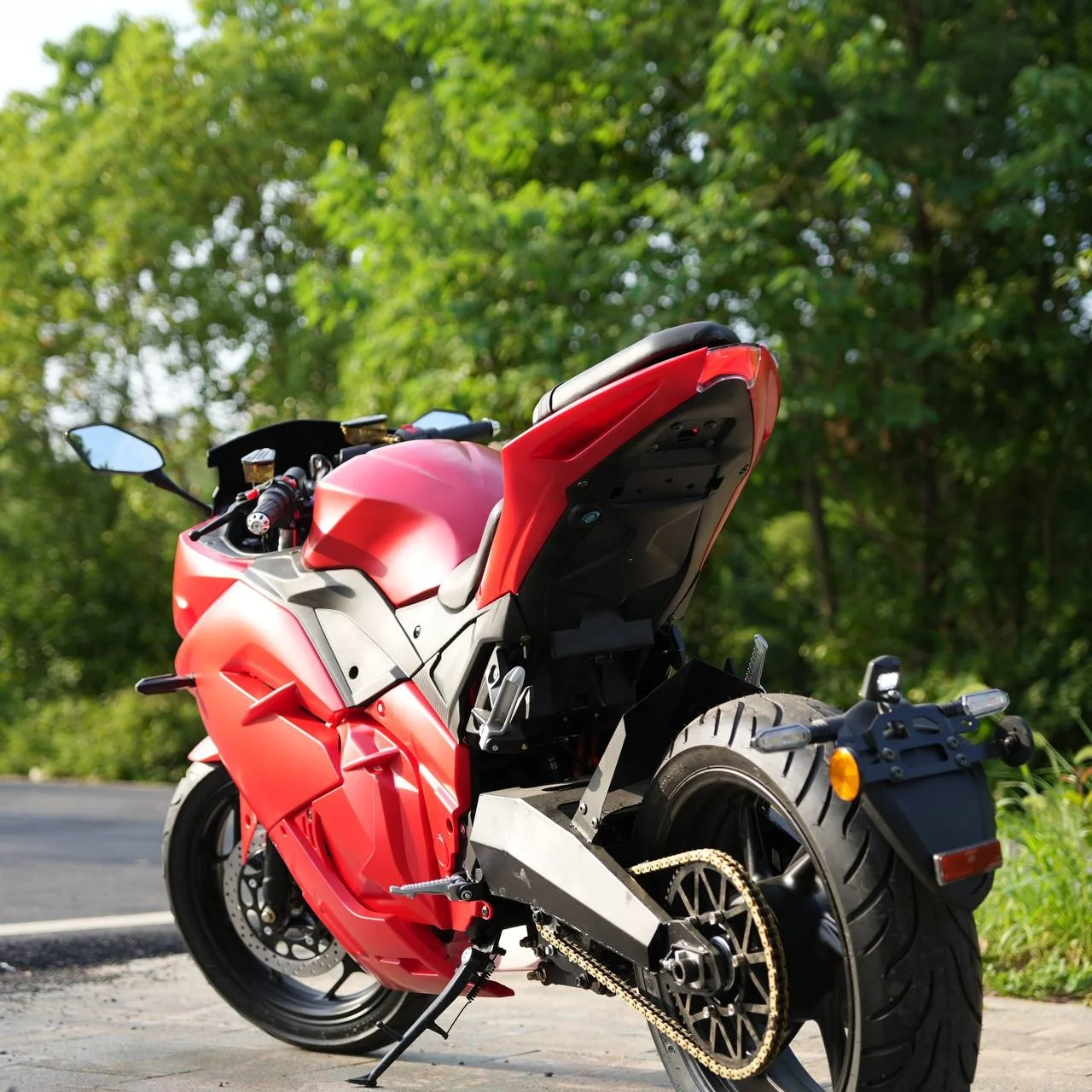 2024 China Factory Ducati Panigale 8kw Electric Motorcycle