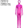 Rojo Rosa - Estilo Femenino con Manos, Pies y Rostro Descubiertos