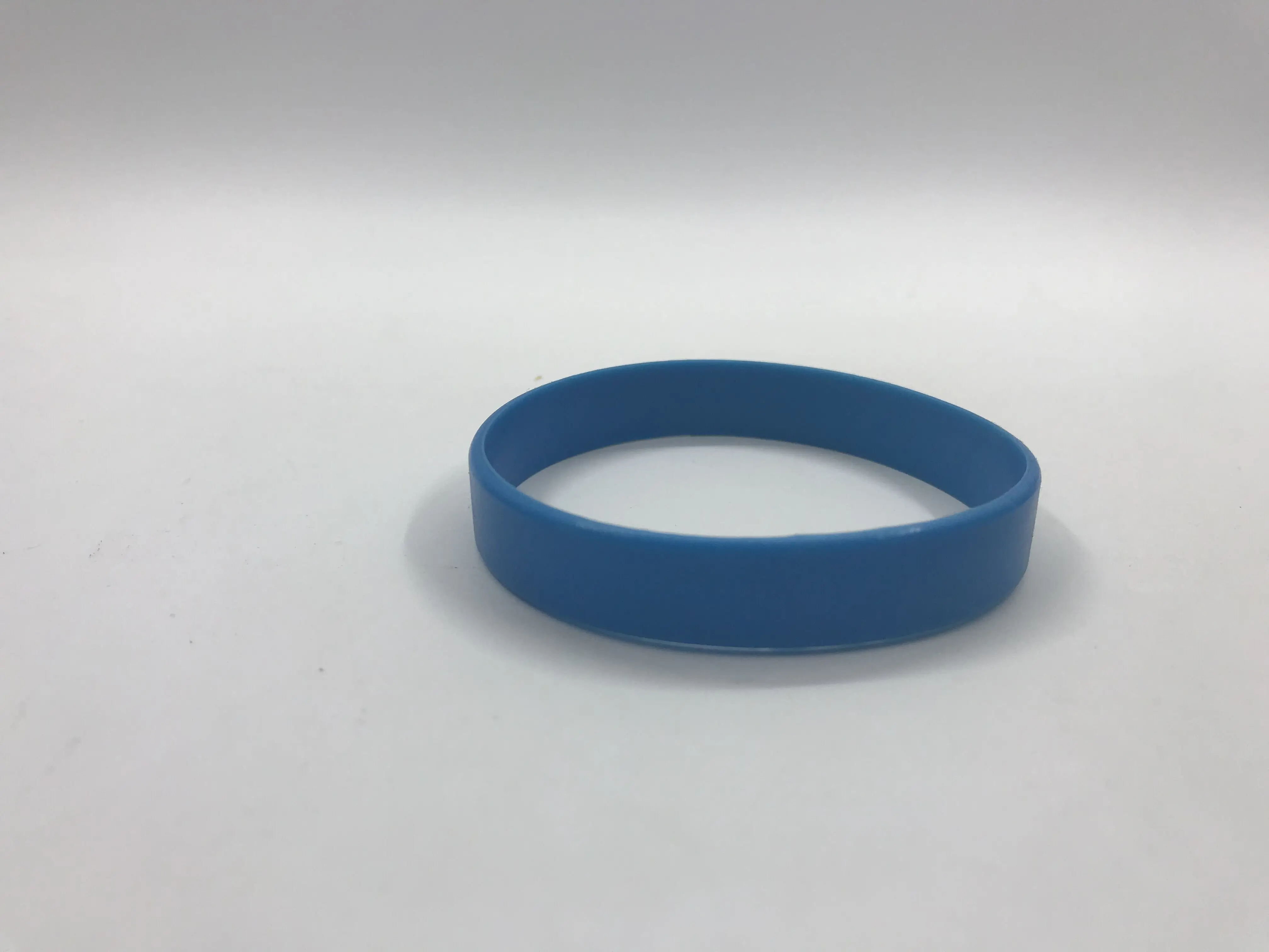 Colorful Rubber Wrist Band OEM Silicone Bracelet factory