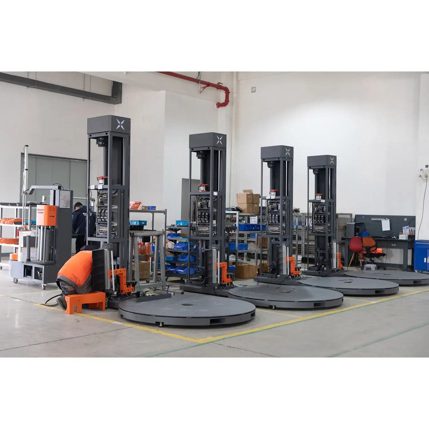 Máy quấn pallet thực phẩm và đồ uống tự động hoàn toàn năng suất cao kiểu vòng đòn bẩy với các bộ phận lõi bánh răng
