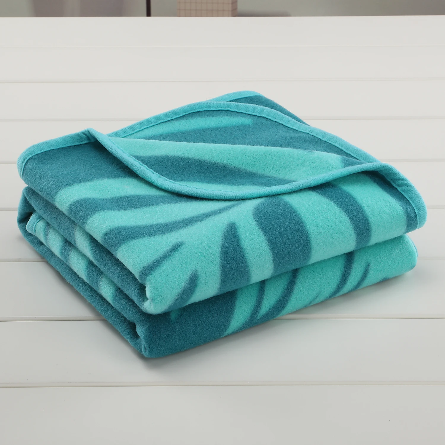 Wholeself Custom Poral Fleece Blankets For Winter Throw Blankets Solf Portable Blankets