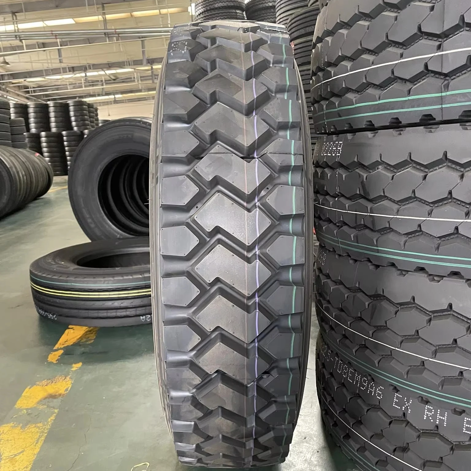 ロロー RoadX CD884 R3 295/75R22.5 144/141L G Commercial Tire