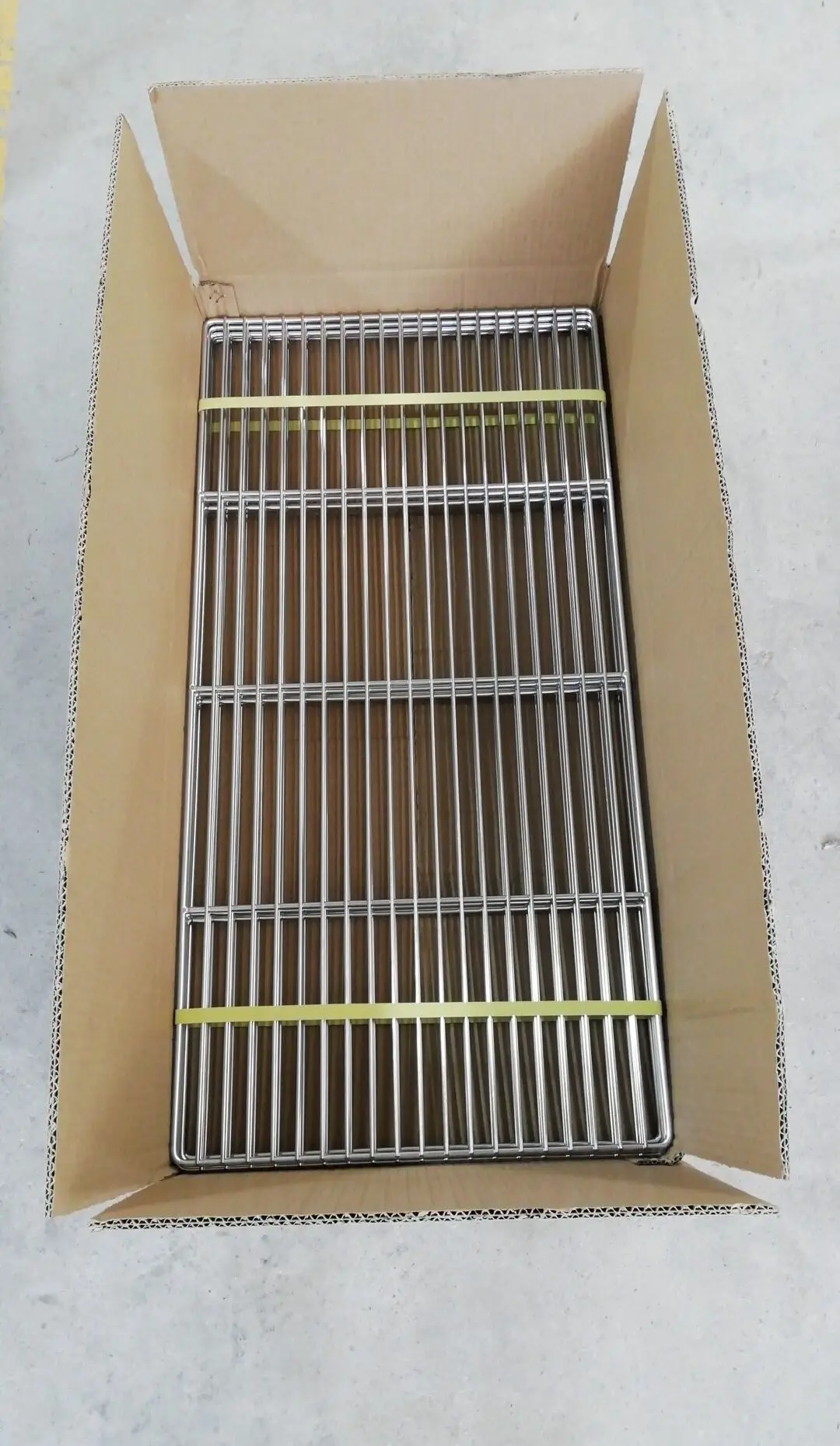 Chromed Universal Extendable Oven Baking Roasting Grilling Cooling