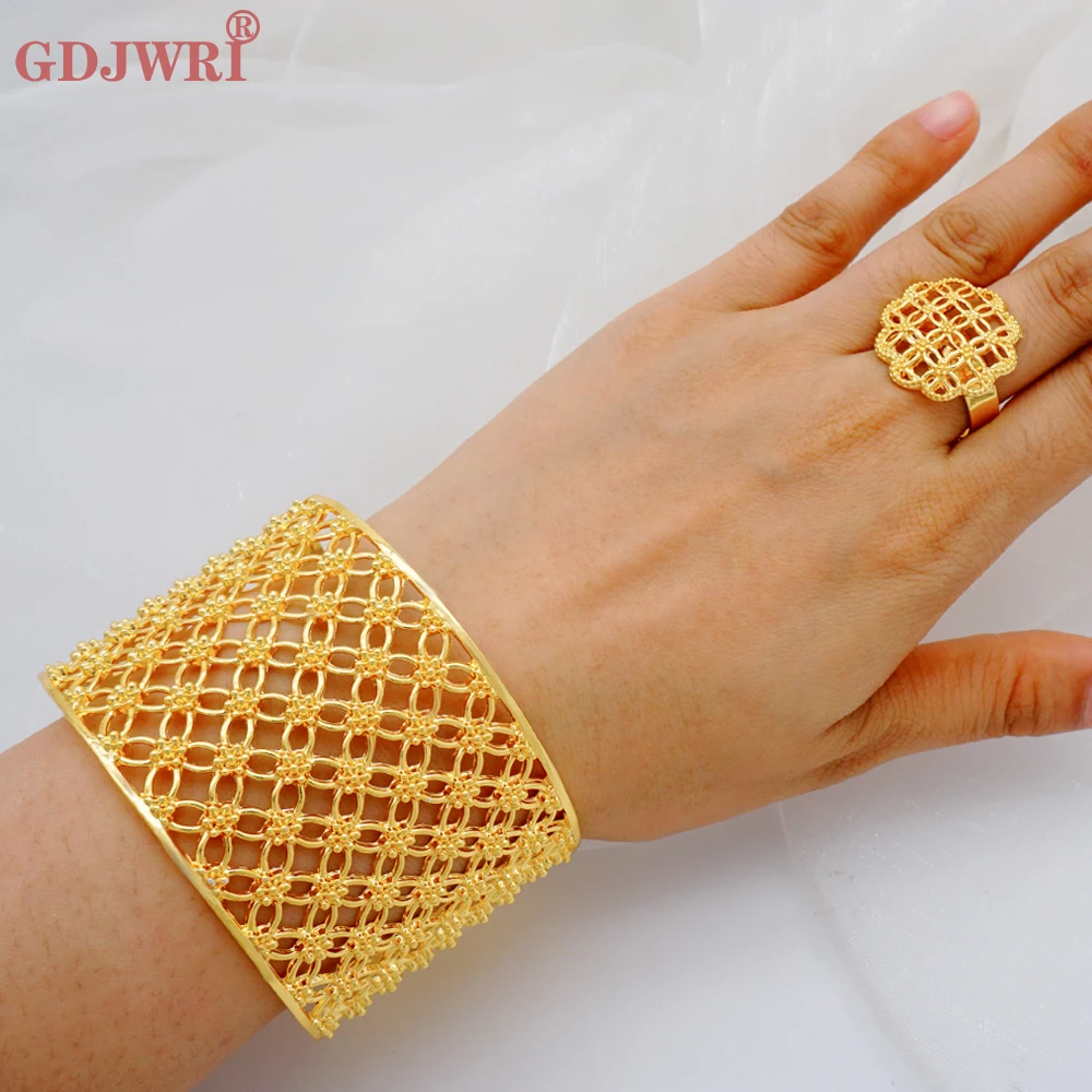 Amazon.com: arrawana77 Lai Thai Link Chain Thai Baht Yellow Gold Plated  Filled Bangle 23k 24k Bracelet Jewelry Women 7 inch: Clothing, Shoes &  Jewelry