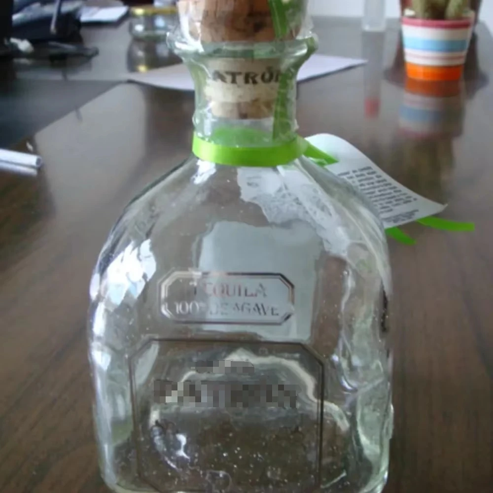Shanghai Linlang Wholesale Customized 50ml 100ml 750ml Mini Tequila Patron Liquor Spirit Bottles