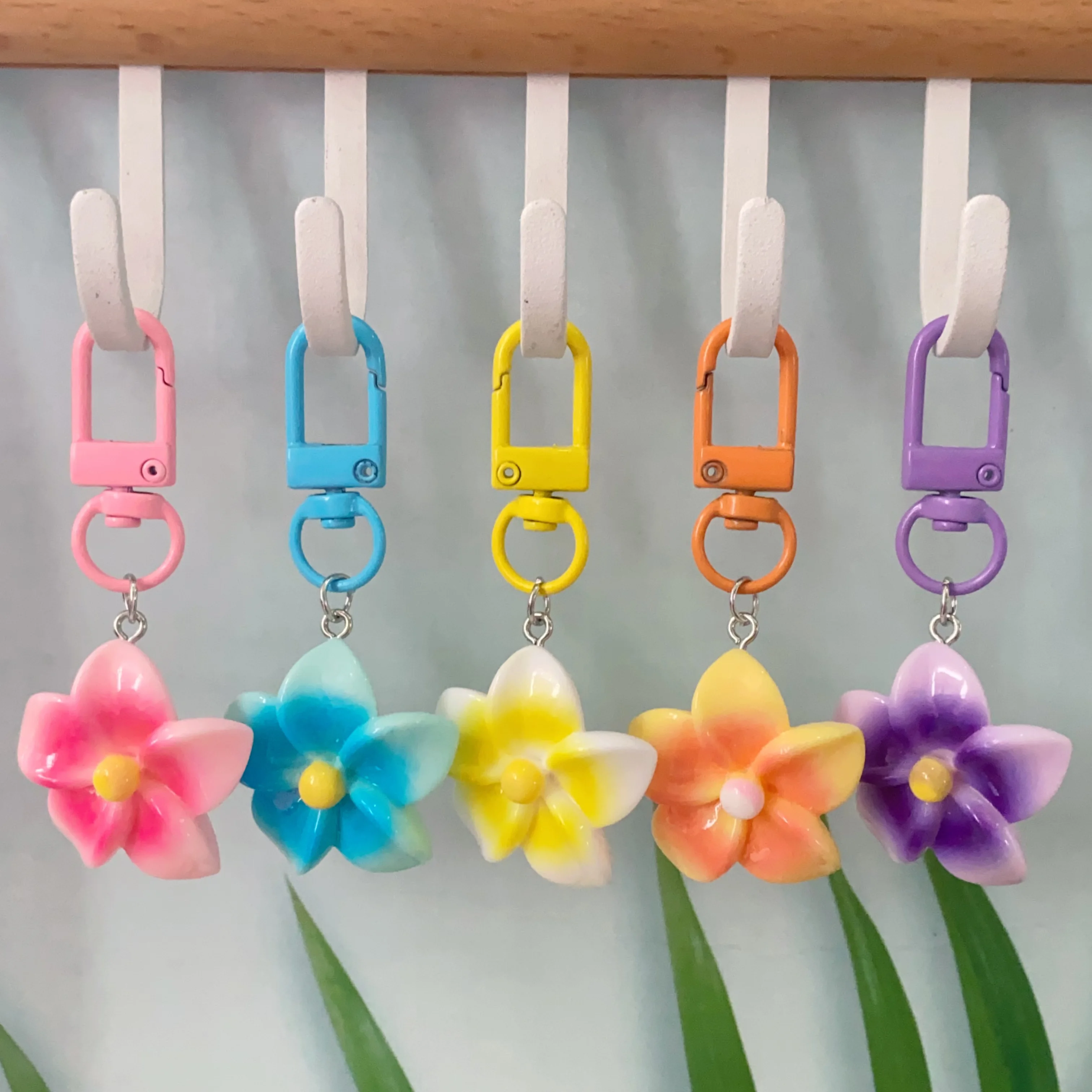 New Cute Summer Plumeria Flower Keychains Keyrings Tassel for
