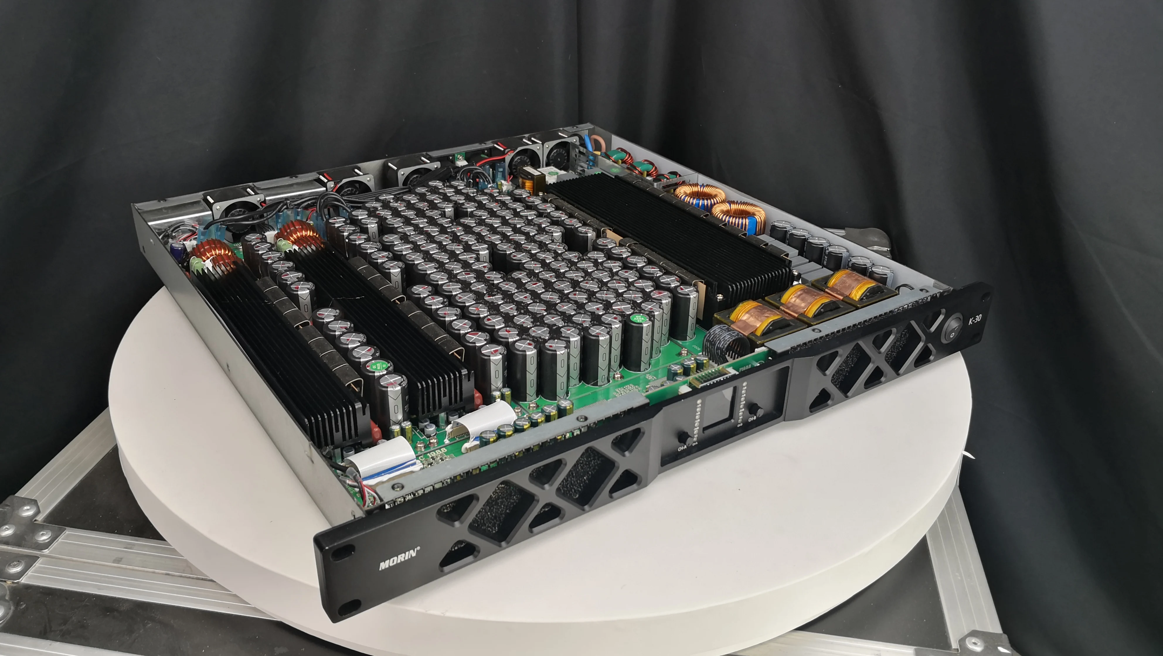 プロオーディオ用ハイパワー3000W K30 PAシステム 1U 2チャンネル
