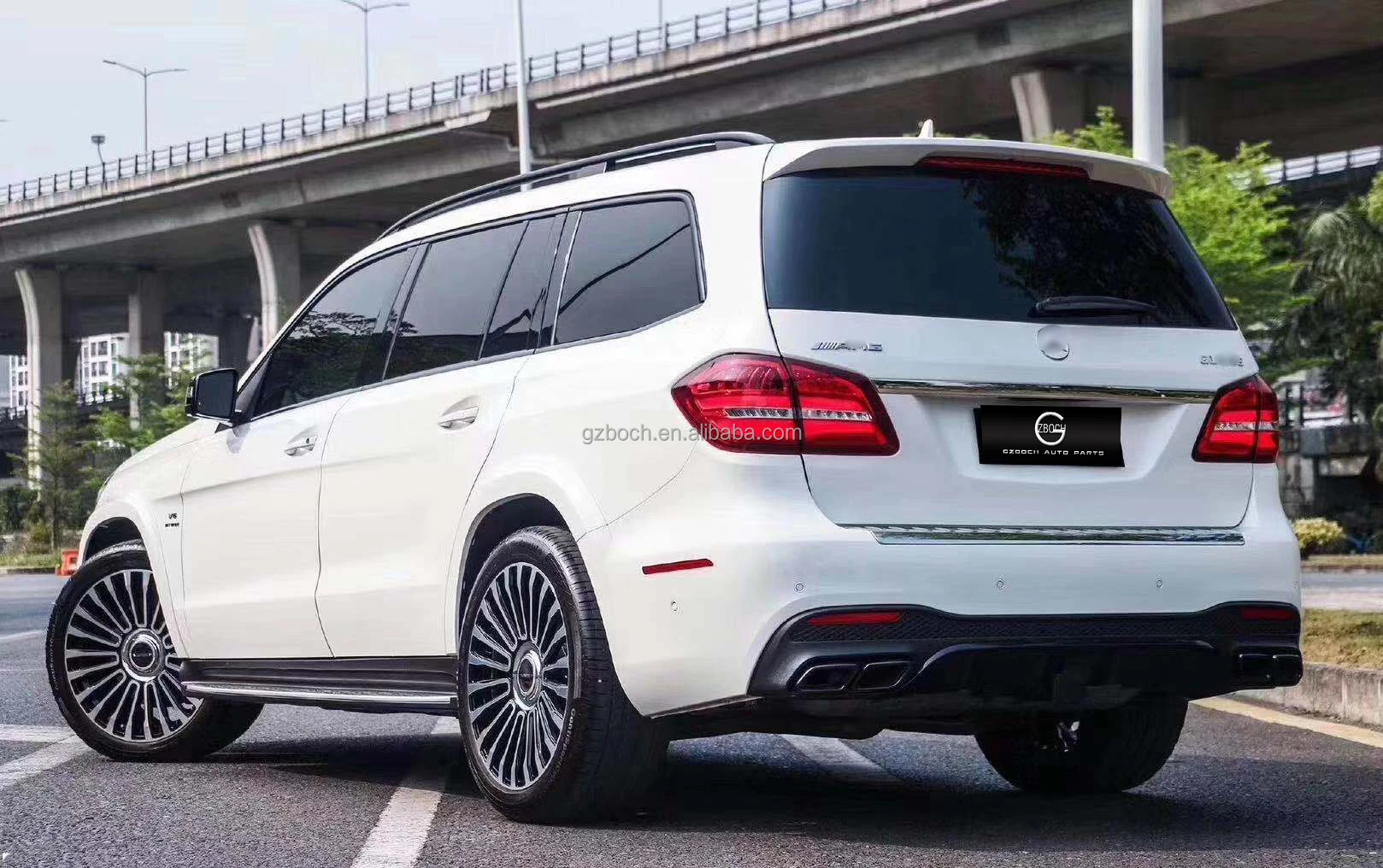 希少品　ベンツ　純正　GLS　X166 リア ディフューザー メルセデス・ベンツ GLSクラス X166 用 リアバンパーディフューザー