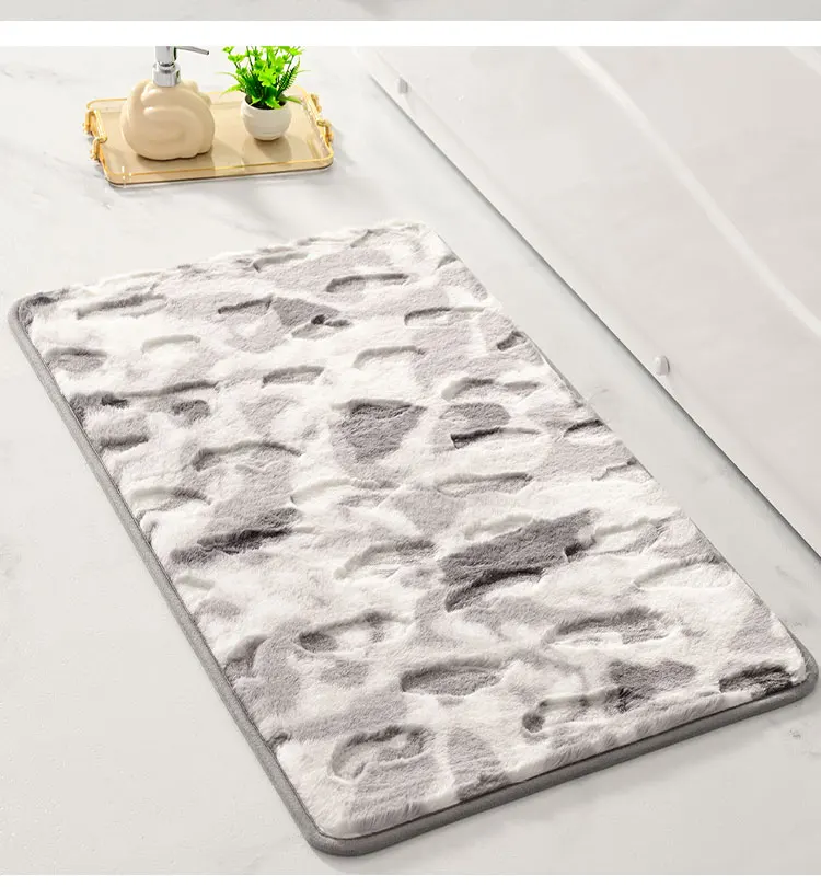 New Design Faux Rabbit Fur Bathroom Rug Mats Super Water Absorbent Bath Rugs Floor Mat Bathroom Mat manufacture