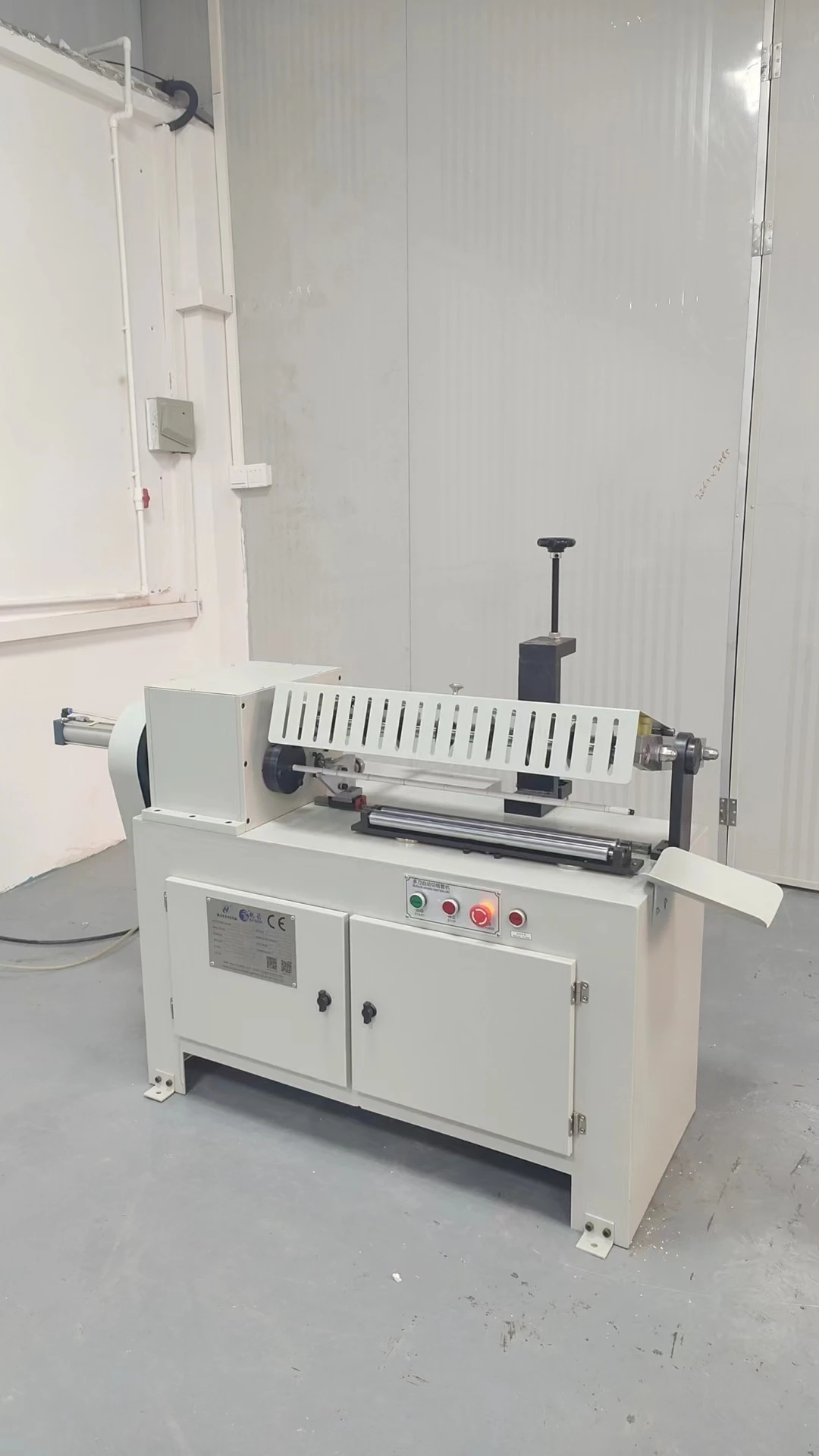 Manufacturer Paper Core Cutting Machine for Paper Tube Plastic Core Cutter Paper Core Cutting Machine