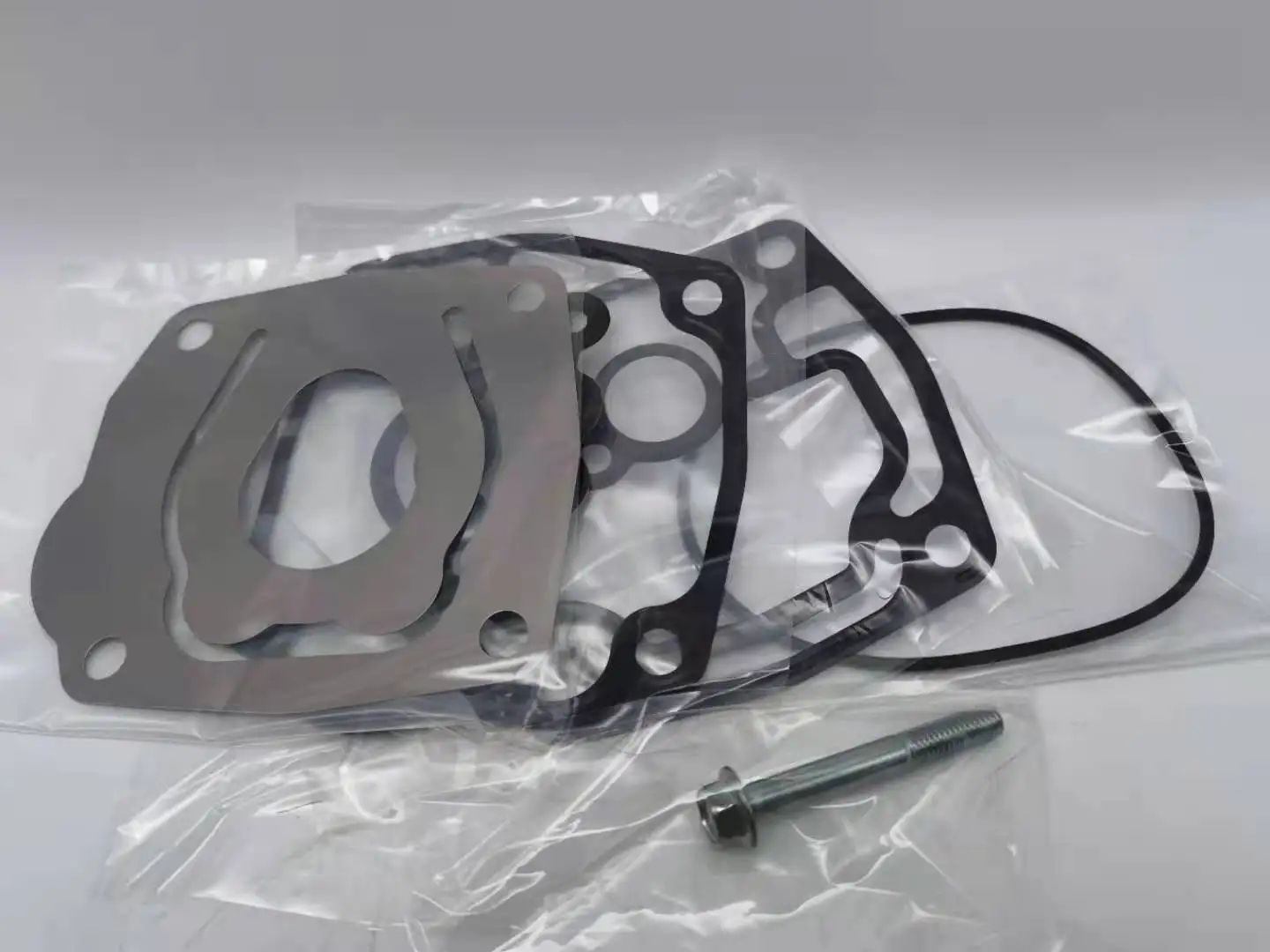 ぶー Amazon.com: 24470880 Fuel Filter Compatible with Volvo Heavy