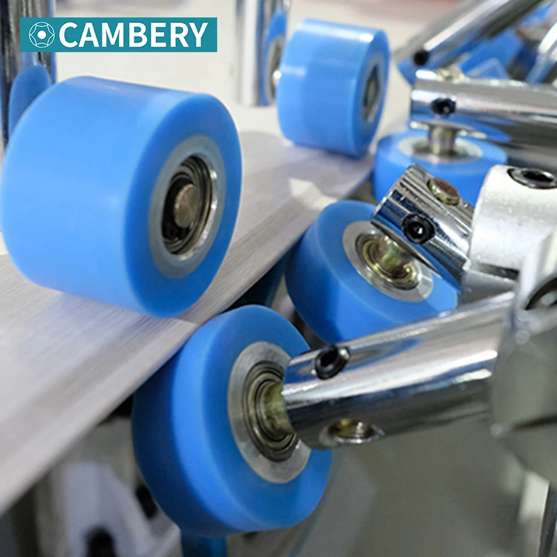 Автоматическая подача горячего клея горизонтальная машина для обертывания профилей ДВП пленки