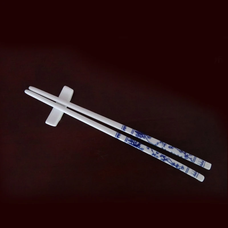 Factory Price High End Personalized Chinese Blue Porcelain Ceramic Chopsticks Wedding Souvenirs Gift Set